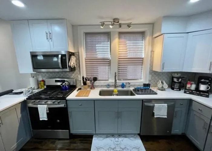 The Blue Golden Luxury Modern 3- Bedroom In *